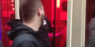 Odveli su svog debelog druga u Amsterdam da izgubi nevinost. Njegova reakcija nakon susreta s prostitutkom nasmijaće vas do suza (VIDEO)
