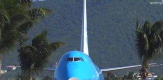 Htjeli su da se što više približe i snime polijetanje velikog putničkog aviona. BOLJE DA NISU! (VIDEO)