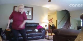 Mama je postavila skrivenu kameru kako bi vidjela šta dadilja radi sa njenim 4-godišnjim sinom. Ovo je noćna mora svakog roditelja! (VIDEO)