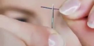 CIJELI ŽIVOT pogrešno uvlačimo konac u iglu! Može se to uraditi za SEKUND i VEOMA lako! (VIDEO)