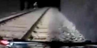 Biciklist je ušao u tunel ne znajući da s druge strane ide voz! Pogledajte šta se dogodilo… (VIDEO)